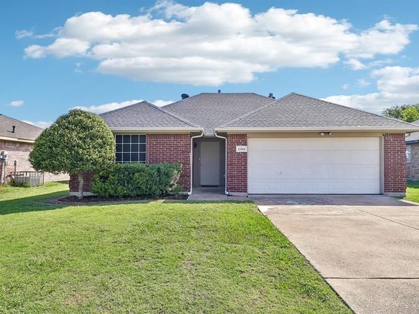 1504 Parrot Court, DeSoto, TX 75115