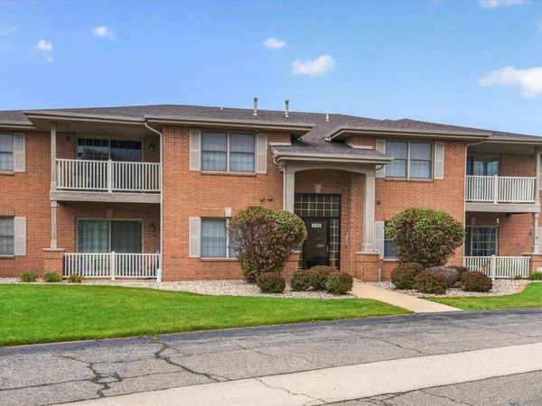 9824 Wildwood Court , Unit 1d, Highland, IN 46322