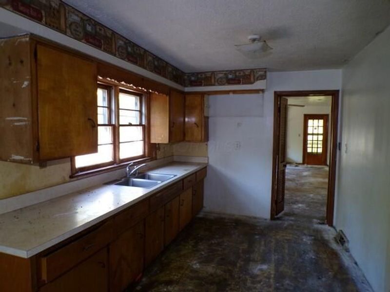 2146 Marion Avenue Road, Mansfield, OH 44903 Photo 2