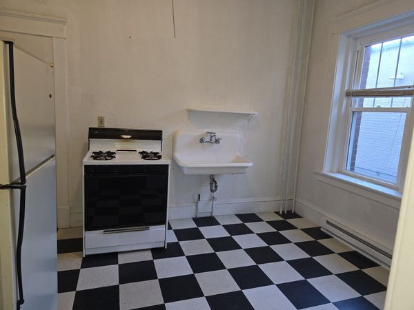 11 Conway St, Unit 7, Greenfield, MA 01301