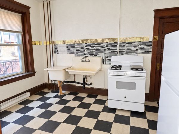 11 Conway St, Unit 10, Greenfield, MA 01301