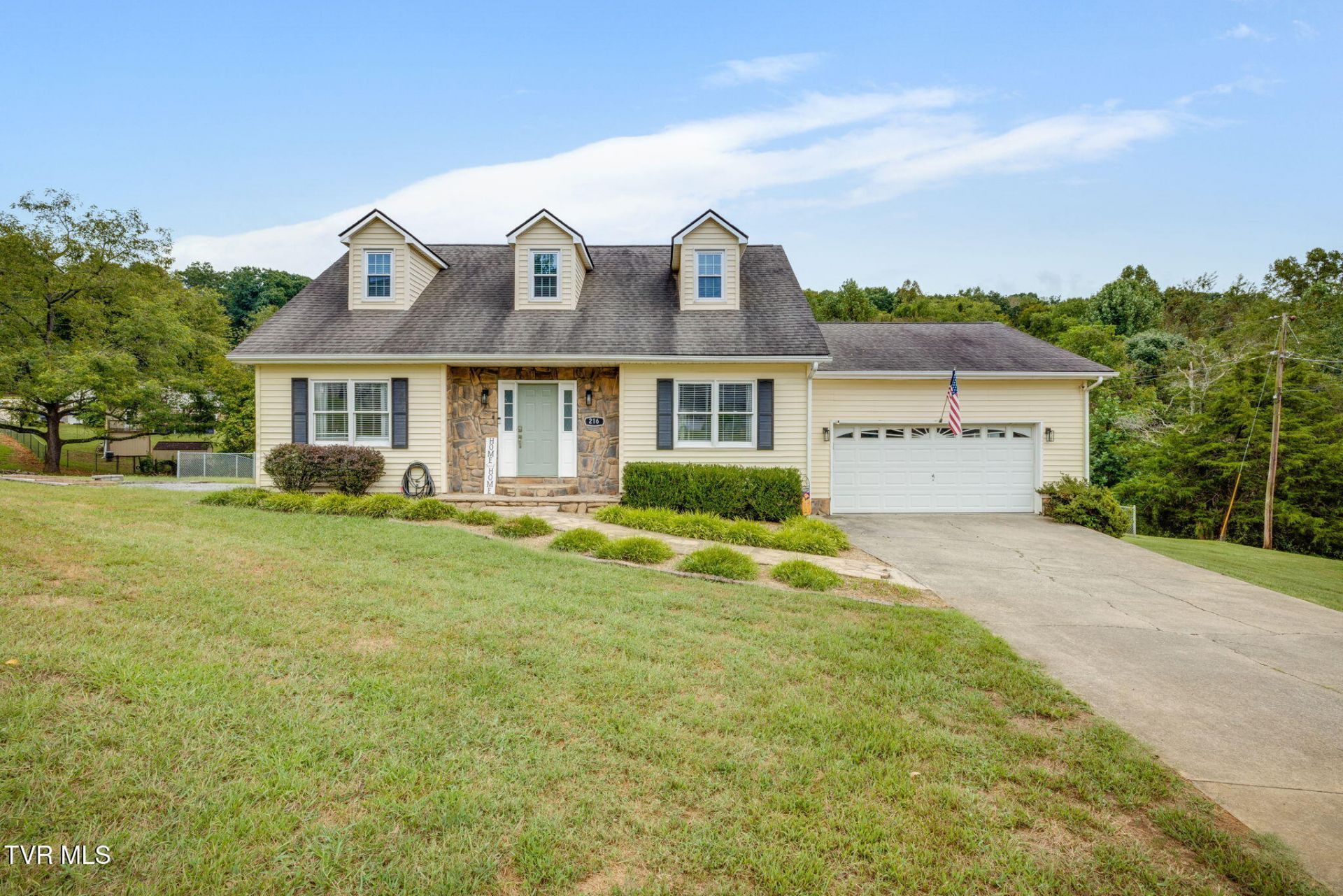 216 Tanner Court, Kingsport, TN 37660 Main Photo