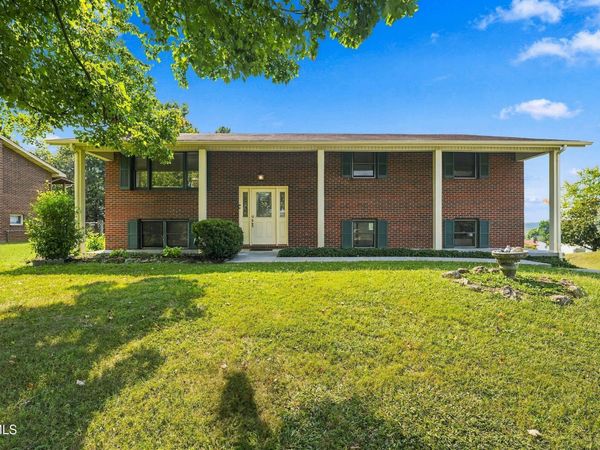225 Ashley Drive, Bristol, VA 24201