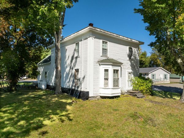 18 Depot Street , Princeton, ME 04668