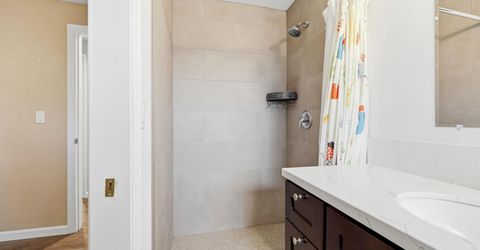 885 Winchester Drive, Reno, NV 89506 Photo