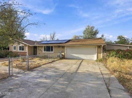 885 Winchester Drive, Reno, NV 89506 Photo