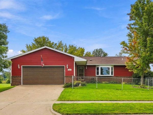 608 E Meyers St, West Liberty, IA 52776