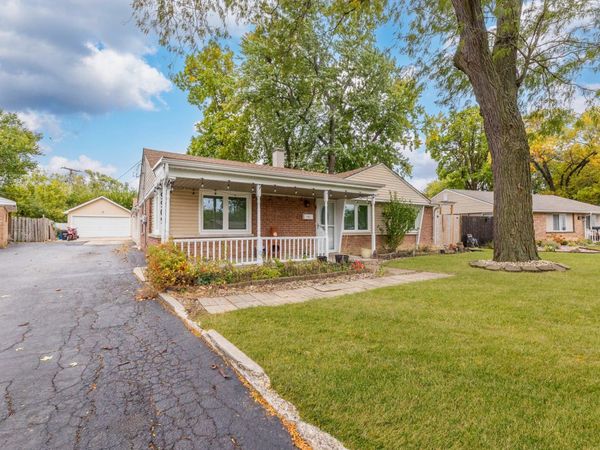 9909 Elm Circle Drive, Oak Lawn, IL 60453