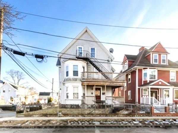 16 Salem St, Lynn, MA 01905