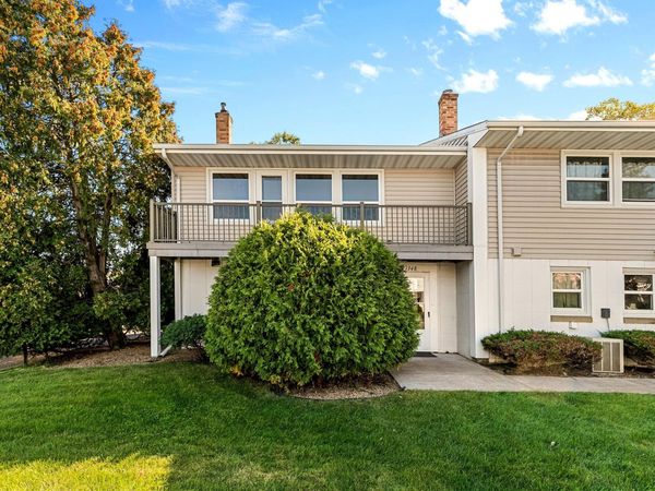 1348 Colonial Drive , Roseville, MN 55113