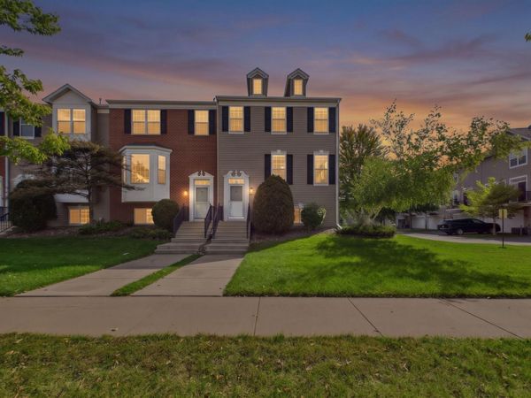 1421 Coneflower Lane , Shakopee, MN 55379