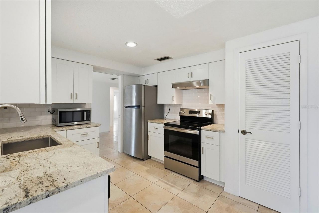 3667 Carol Lane , Sarasota, FL 34238 Photo