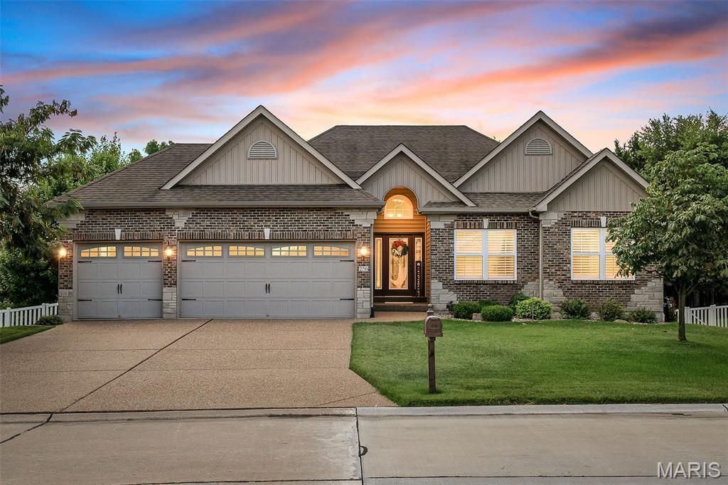 256 Mason Glen Drive , Lake Saint Louis, MO 63367 Main Photo