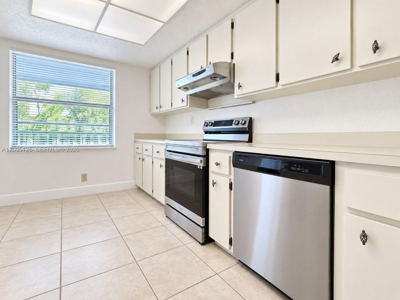 8982 W Sample Rd , Unit 204, Coral Springs, FL 33065 Photo