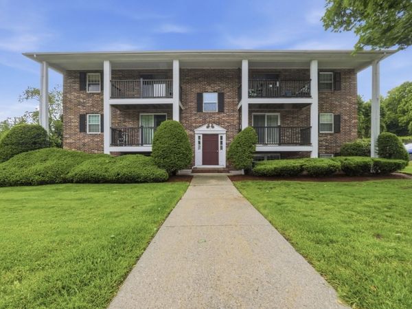 6 Walker Rd, Unit 4, North Andover, MA 01845