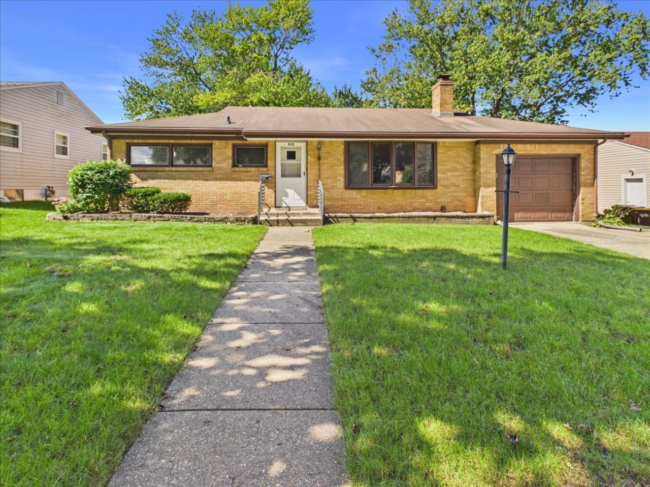 919 Woodland Drive, Rockford, IL 61108 Main Photo