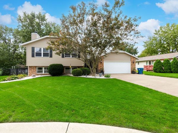 506 47th Avenue, East Moline, IL 61244