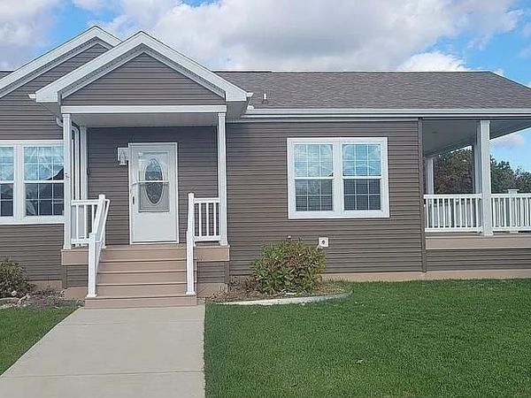 11765 Townsquare Boulevard , Courtland Township, Mi 49341