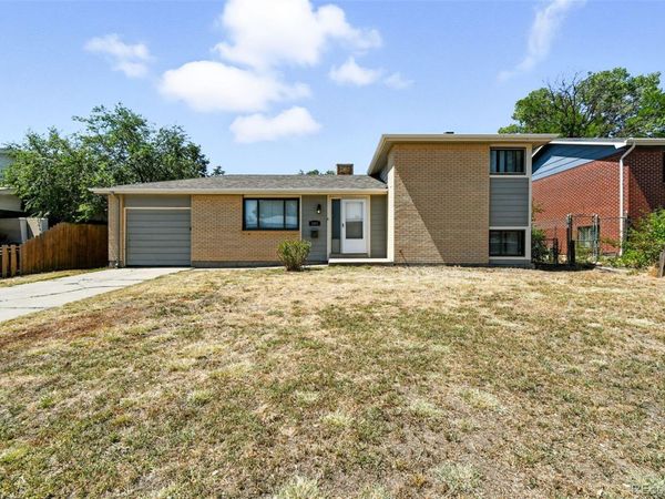 3207 Carson Street , Aurora, CO 80011