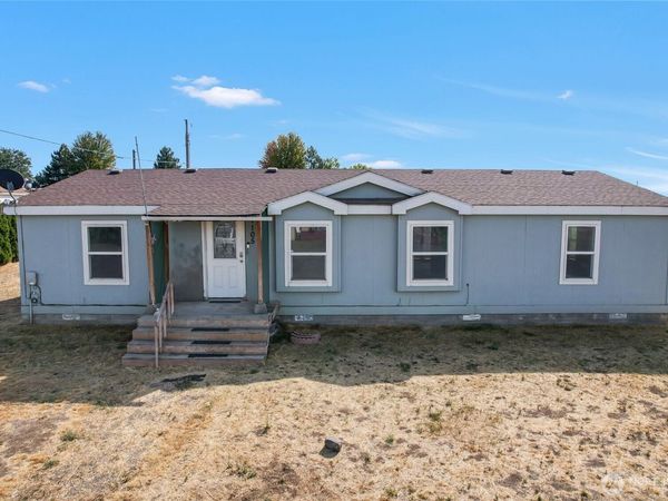1105 W 4th Avenue , Warden, WA 98857