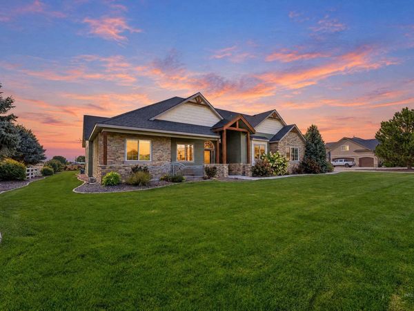 71 Arabian Way, Nampa, ID 83687