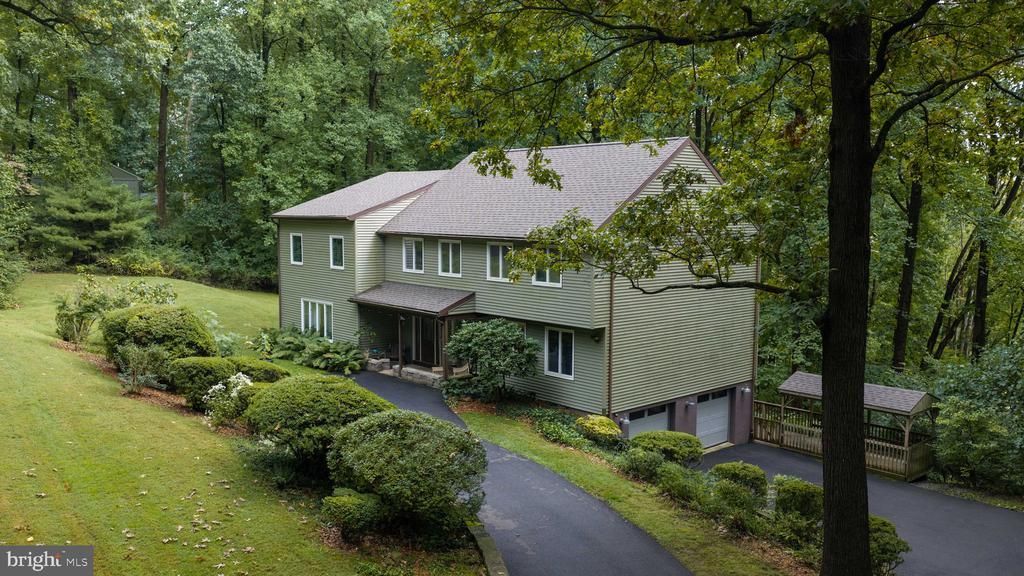 135 GOLF RIDGE ROAD, REINHOLDS, PA 17569