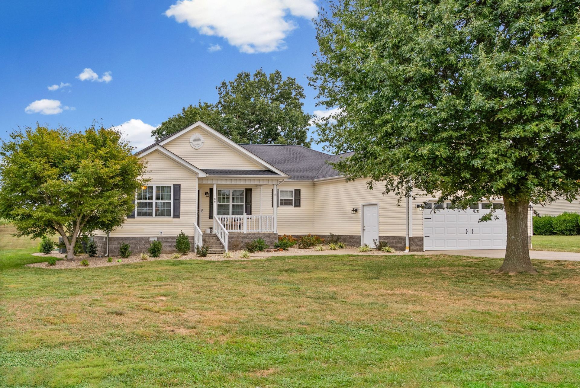 166 Melrose Ln, Cadiz, KY 42211 Main Photo