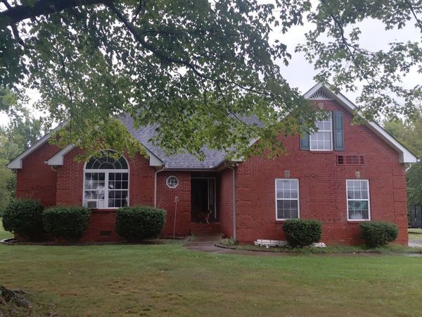 2801 Oak Grove Church Rd , Bethpage, TN 37022