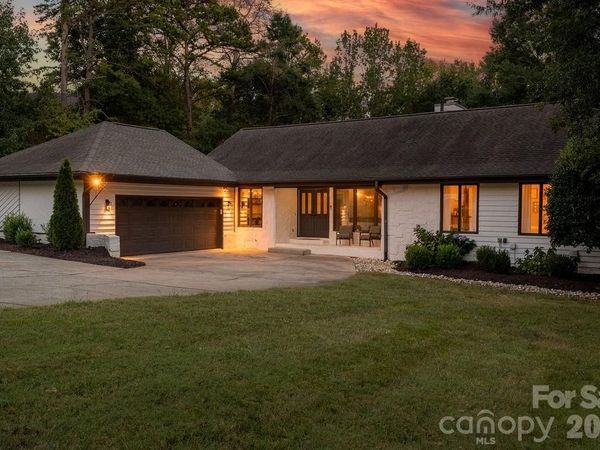 3525 Windbluff Drive , Charlotte, NC 28277