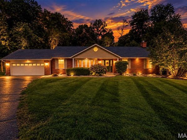 9 Robin Lane , Collinsville, IL 62234