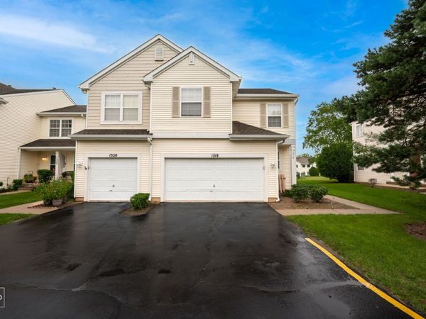 1518 Meadowsedge Lane, Carpentersville, IL 60110