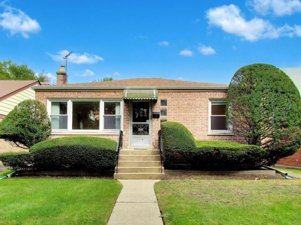 5228 Davis Street, Skokie, IL 60077