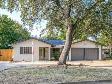 4701 Highgrove Drive, Fort Worth, TX 76132