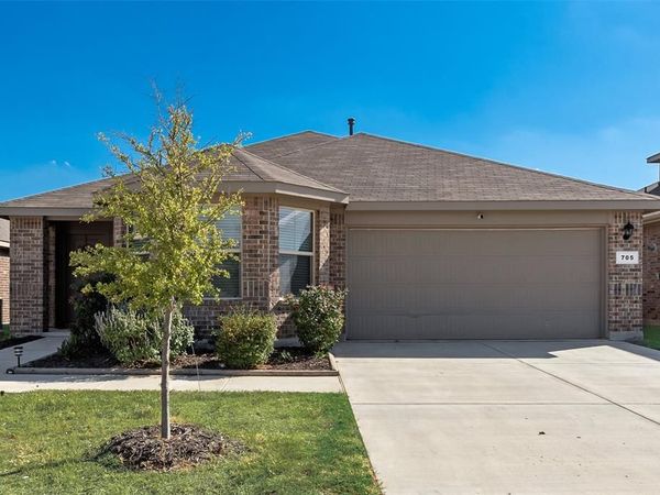 705 Whitecomb Lane, Justin, TX 76247