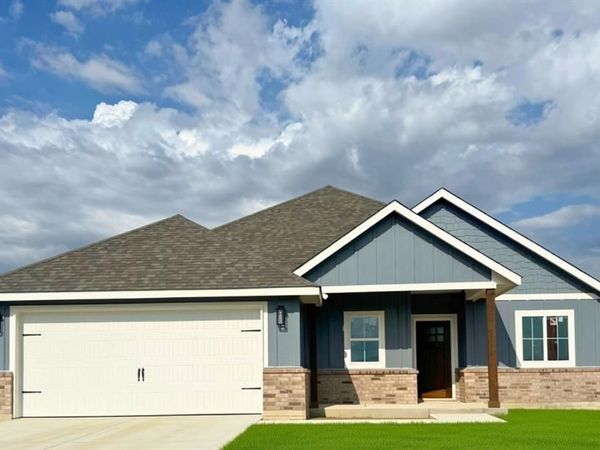 4202 Casa Magna Lane, Sanger, TX 76266