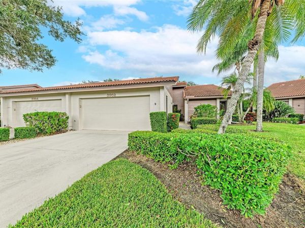 3952 WILSHIRE CIRCLE E, Unit 166, SARASOTA, FL 34238