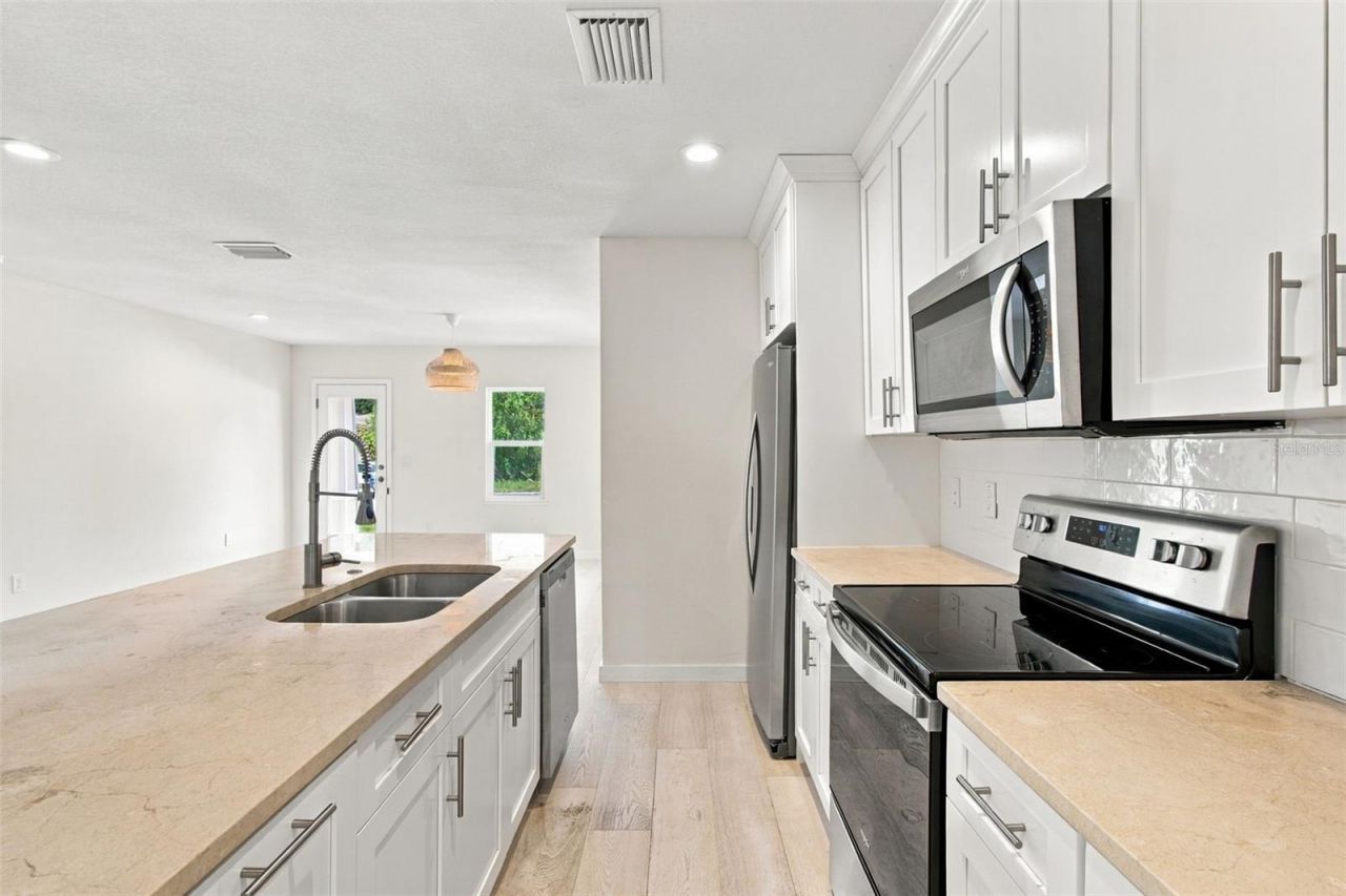 150 50th Street N, Saint Petersburg, FL 33710 Photo