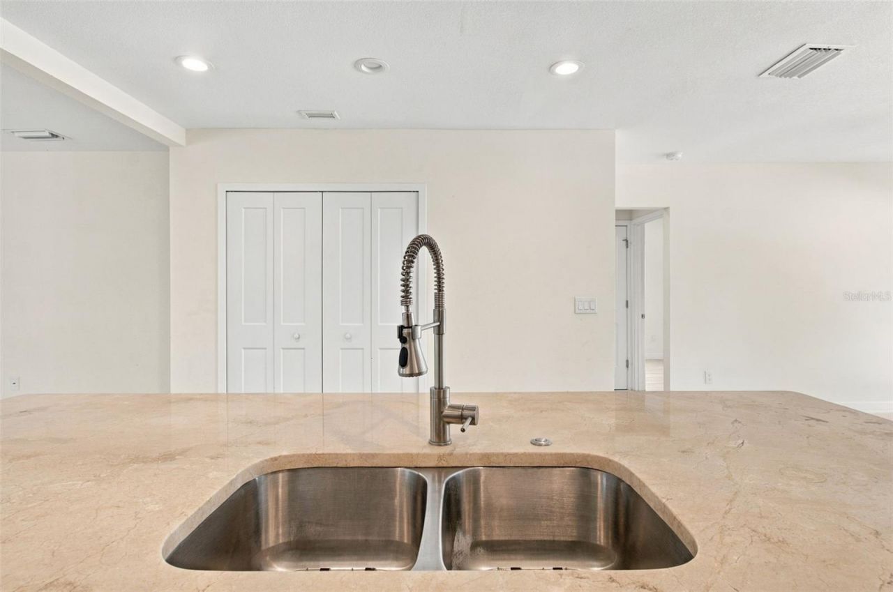 150 50th Street N, Saint Petersburg, FL 33710 Photo