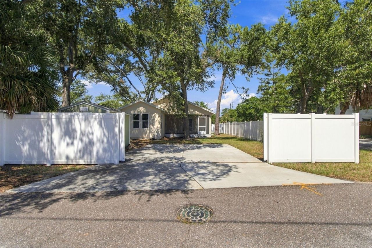 150 50th Street N, Saint Petersburg, FL 33710 Photo