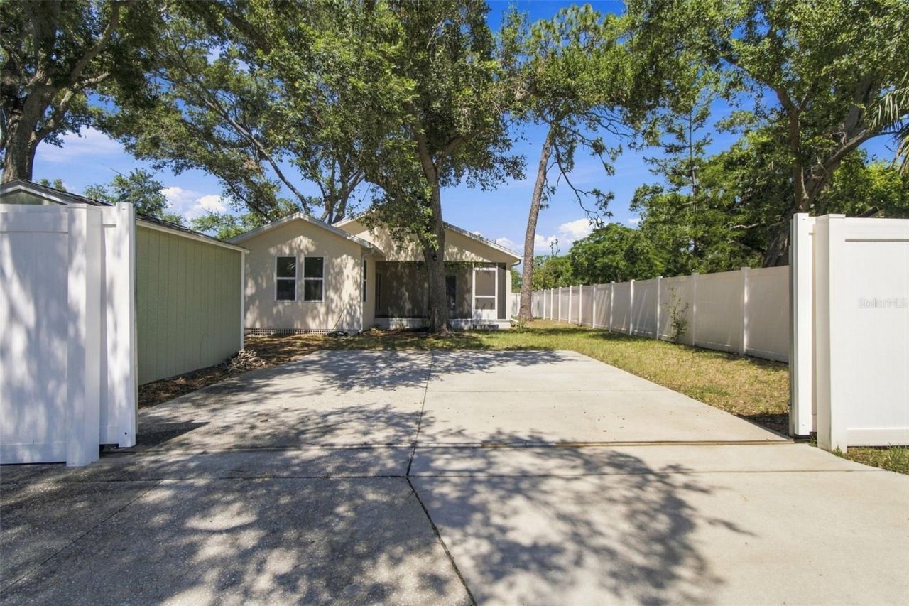 150 50th Street N, Saint Petersburg, FL 33710 Photo