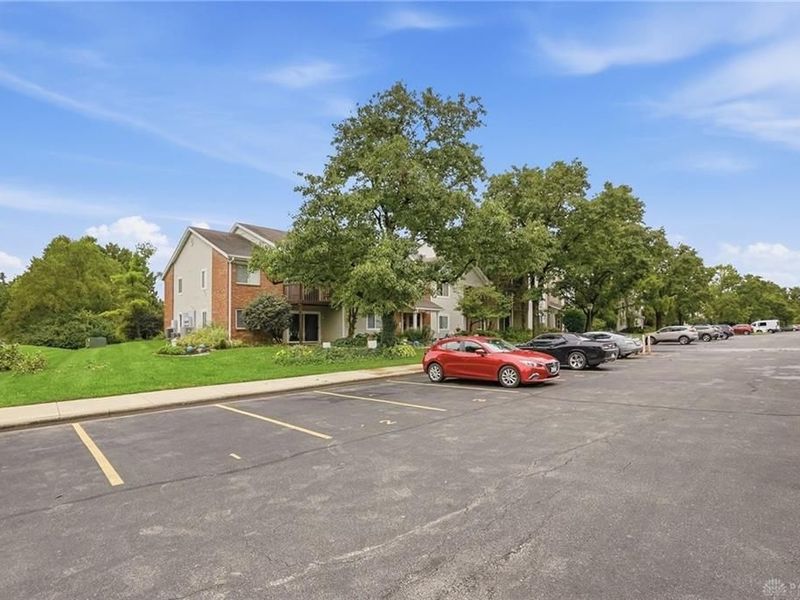 1520 Lake Pointe Way, Unit 1, Centerville, OH 45459 Photo 2