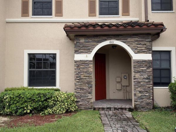 601 SE 32nd Terrace, Homestead, FL 33033
