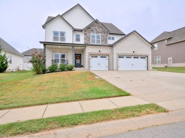300 Bluebriar Trce, Clarksville, TN 37043