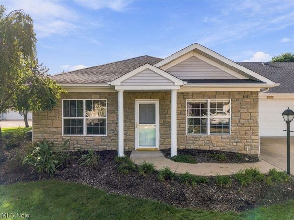 3105 Whitewood Street NW, North Canton, OH 44720