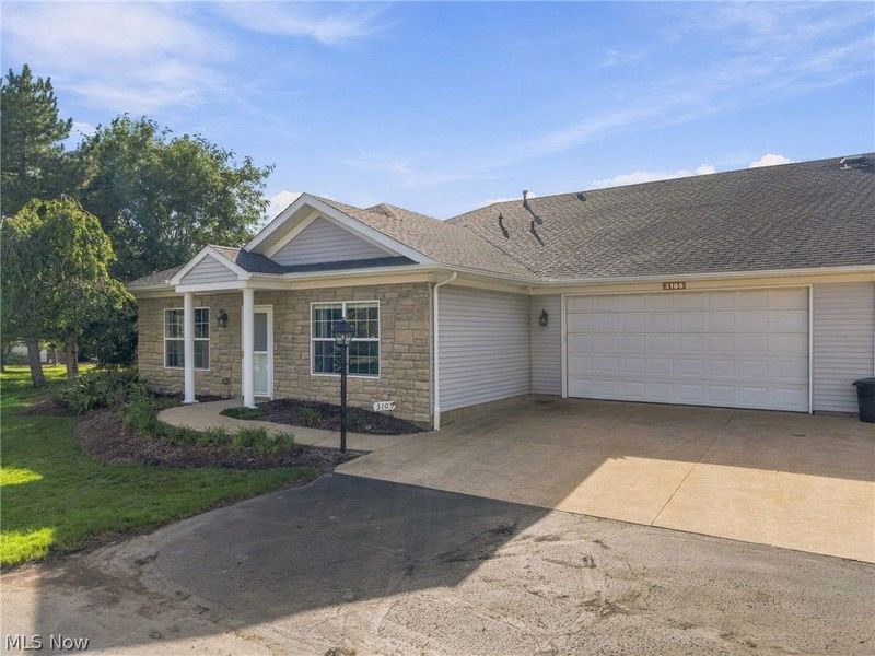 3105 Whitewood Street NW, North Canton, OH 44720 Photo 2