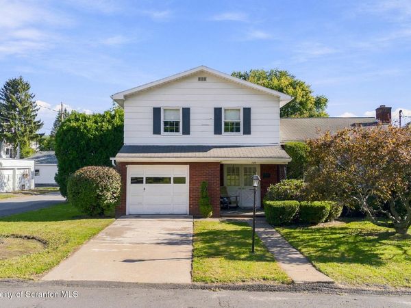 105 Jermyn Street , Dickson City, PA 18519
