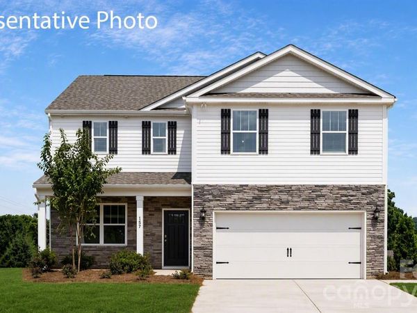 201 Mary Locke Way , Statesville, NC 28677