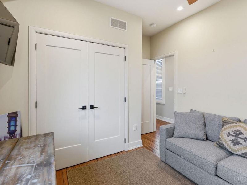 207 Kemp Alley, Cincinnati, OH 45202 Photo 51