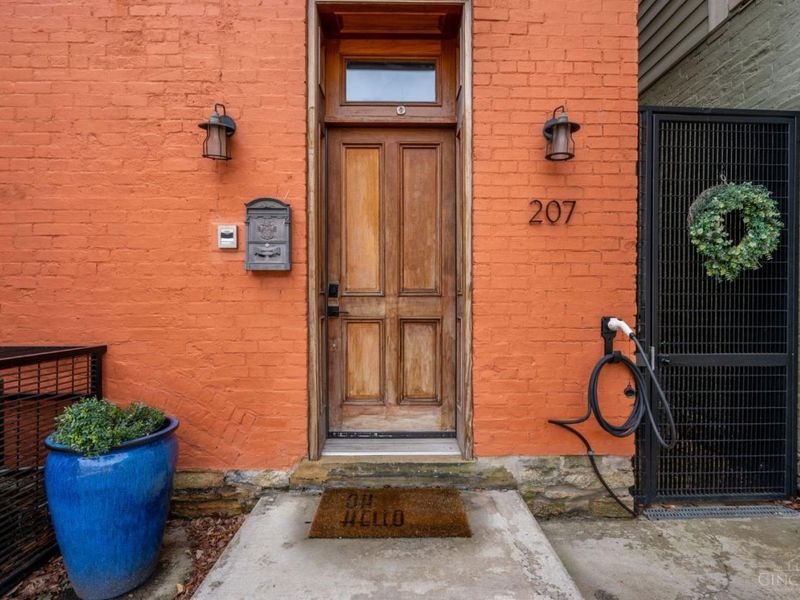 207 Kemp Alley, Cincinnati, OH 45202 Photo 8