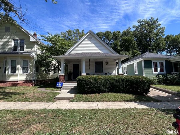838 S DOUGLAS Avenue, Springfield, IL 62704